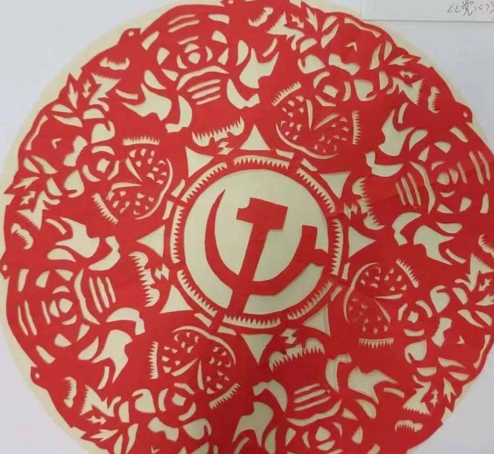 剪纸绘初心传承颂祖国上盘中学举行红色剪纸献给党主题教育活动