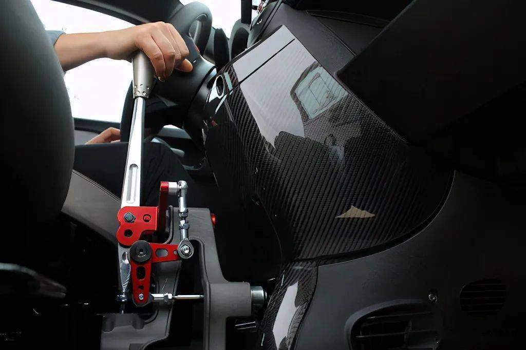 4种另类独特的挡杆造型车送你都不知道该怎么挂档