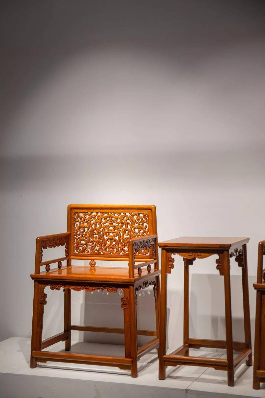 王世襄收录于明式家具珍赏的玫瑰椅