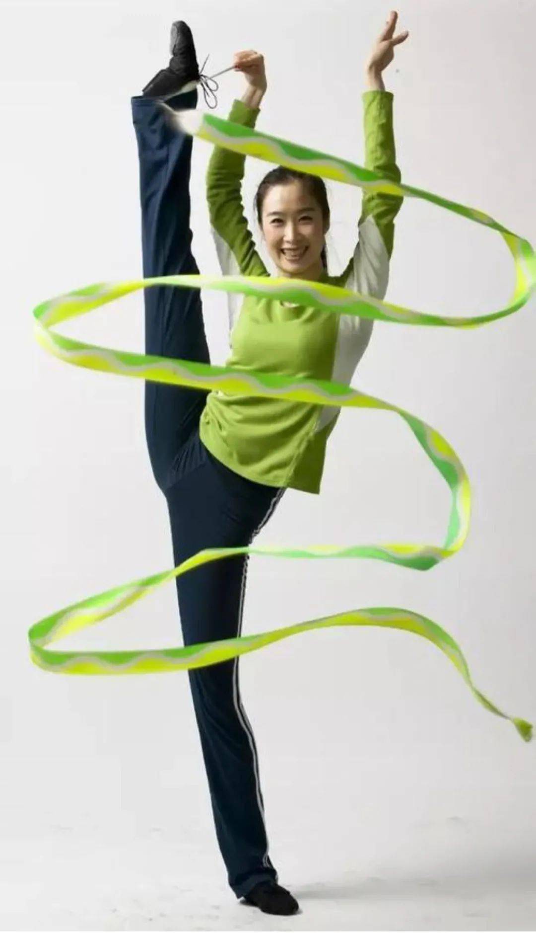 这位来自温州的"中国艺术体操第一人"执教清华20年_周小菁