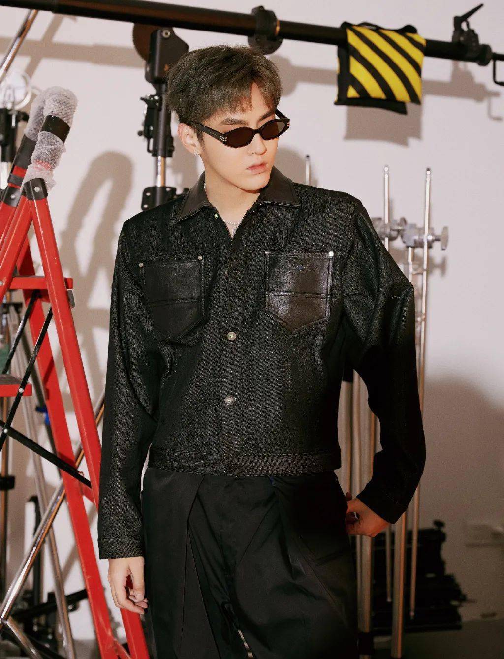 男爱豆同款直角肩如何get