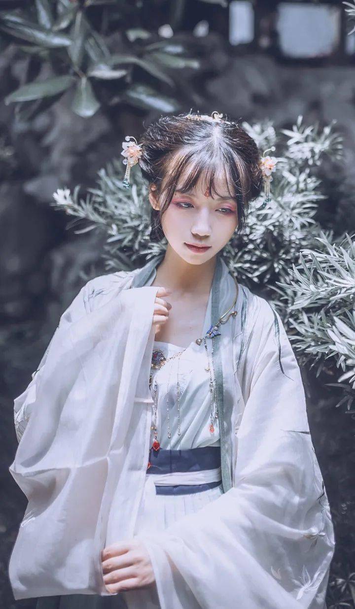 南大校友银临唱作全能的古风圈一姐