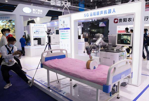 机器人|创新科技闪耀数博会