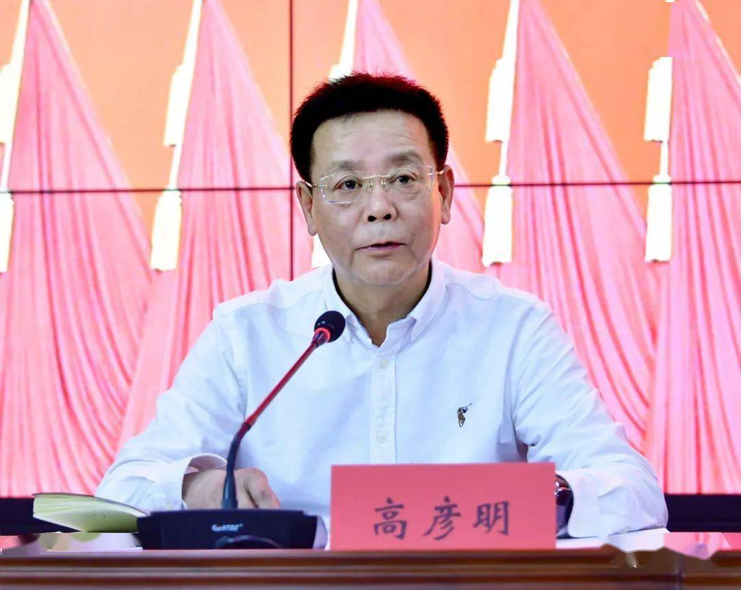 张行长不用带套了续集 献妻张行长第2部分阅读