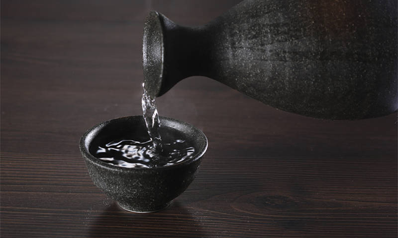 股价高点寻机减持 青青稞酒控股股东一年内套现