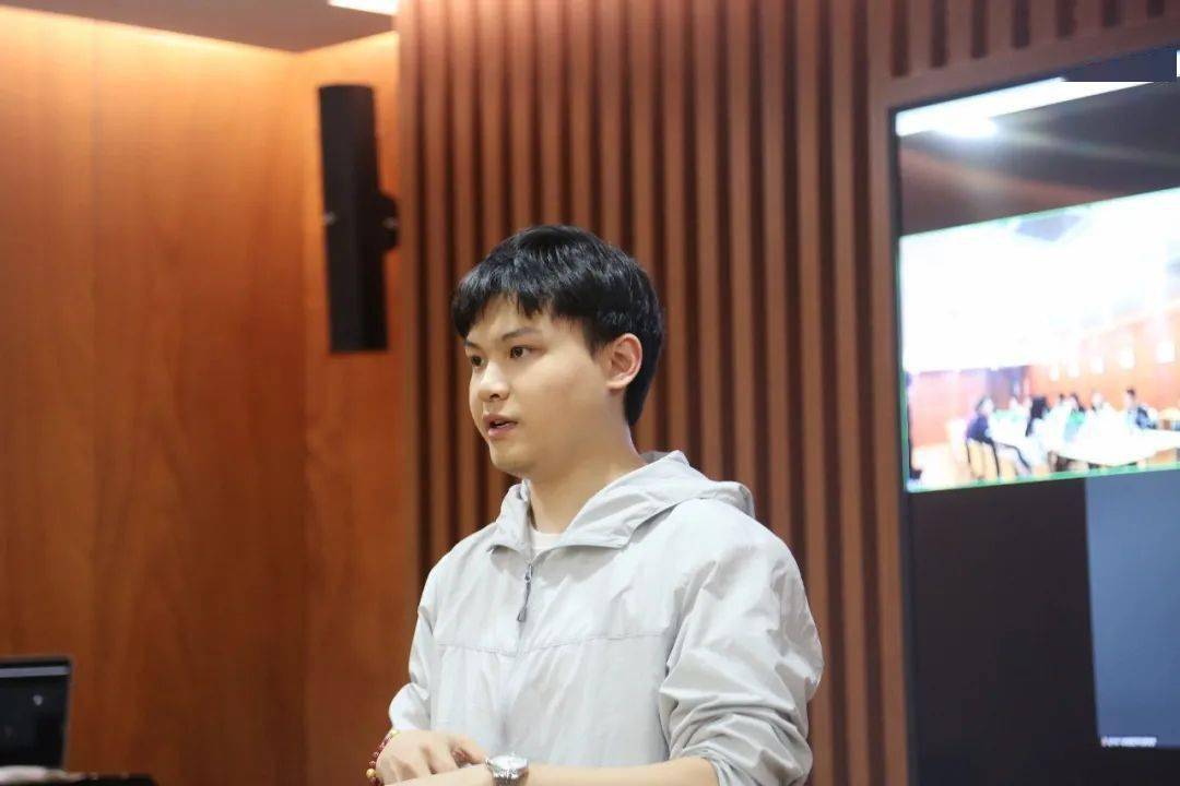国际学生代表圆桌会议成功举办
