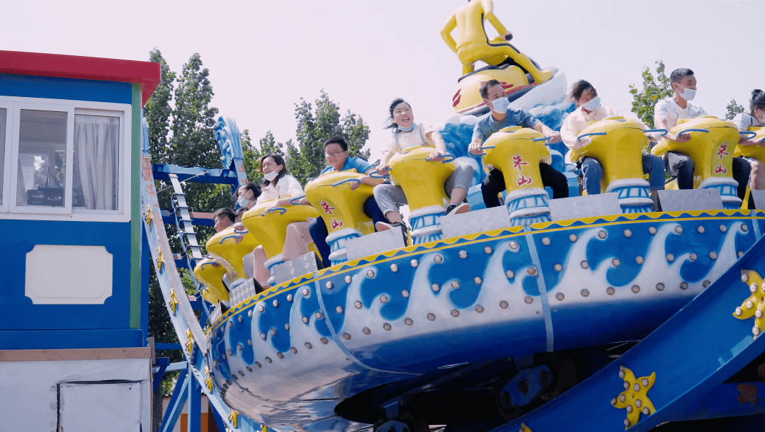 乘风破浪激流勇进激流勇进网红桥走钢丝空中自行车疯狂老鼠迪斯科转盘