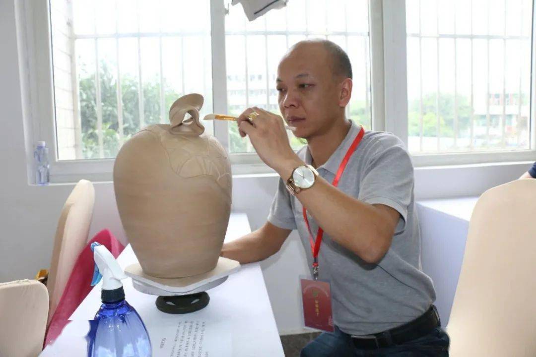 恭喜德化县残疾人徐福坤被命名为第五批泉州工匠同时