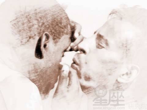 梦见死人复活并对望，周公解梦下的深层寓意与心理启示