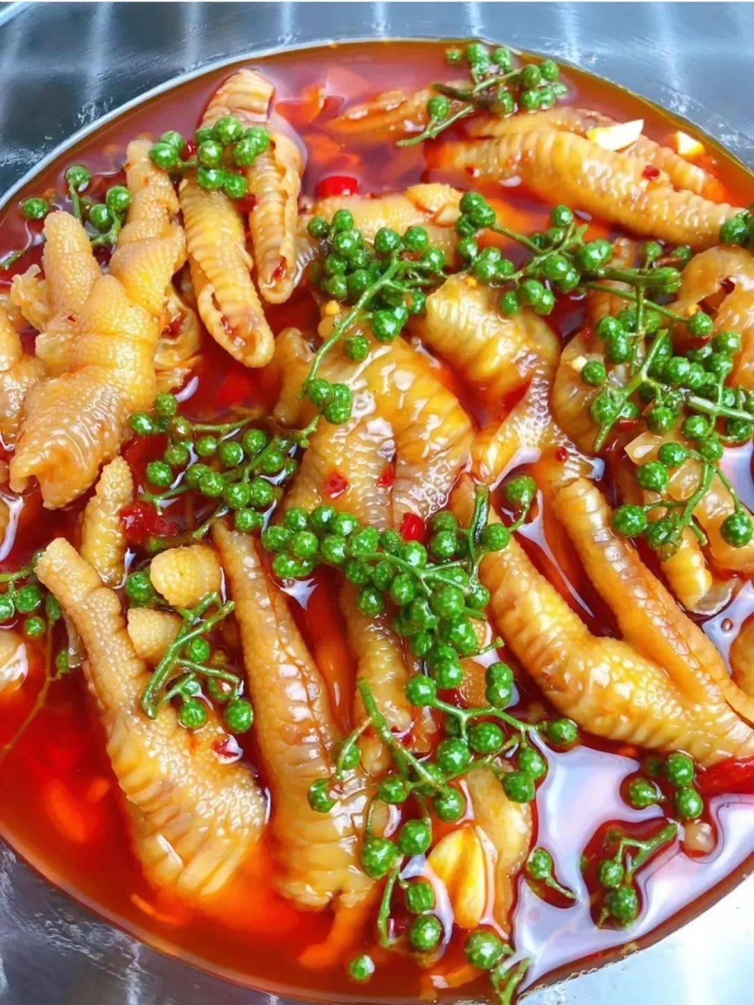 超过瘾q弹爽滑的酸辣无骨鸡爪一口一个鲜到吮指尖