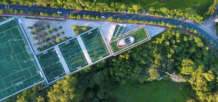 同属于综合型的深圳罗湖体育休闲公园,在施工时不开挖,不填土,不加种