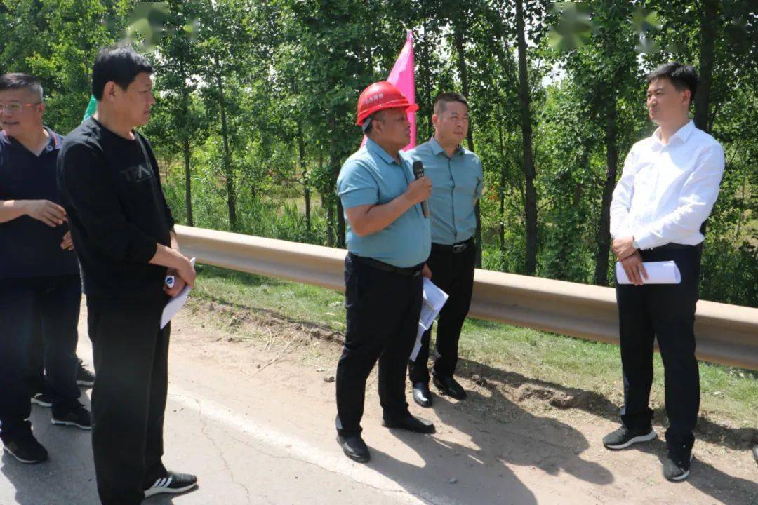 李学明带队现场调度明董高速高密段征迁工作_大牟家