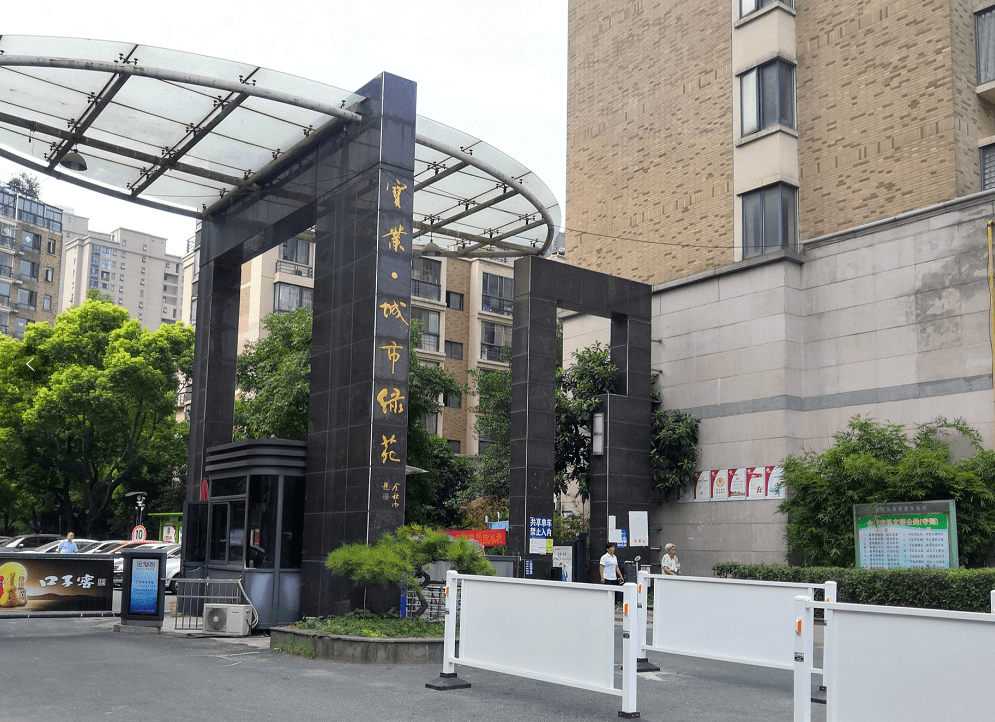 一路之隔差3万㎡这些地处核心但价格不涨反跌的小区一定要注意避坑