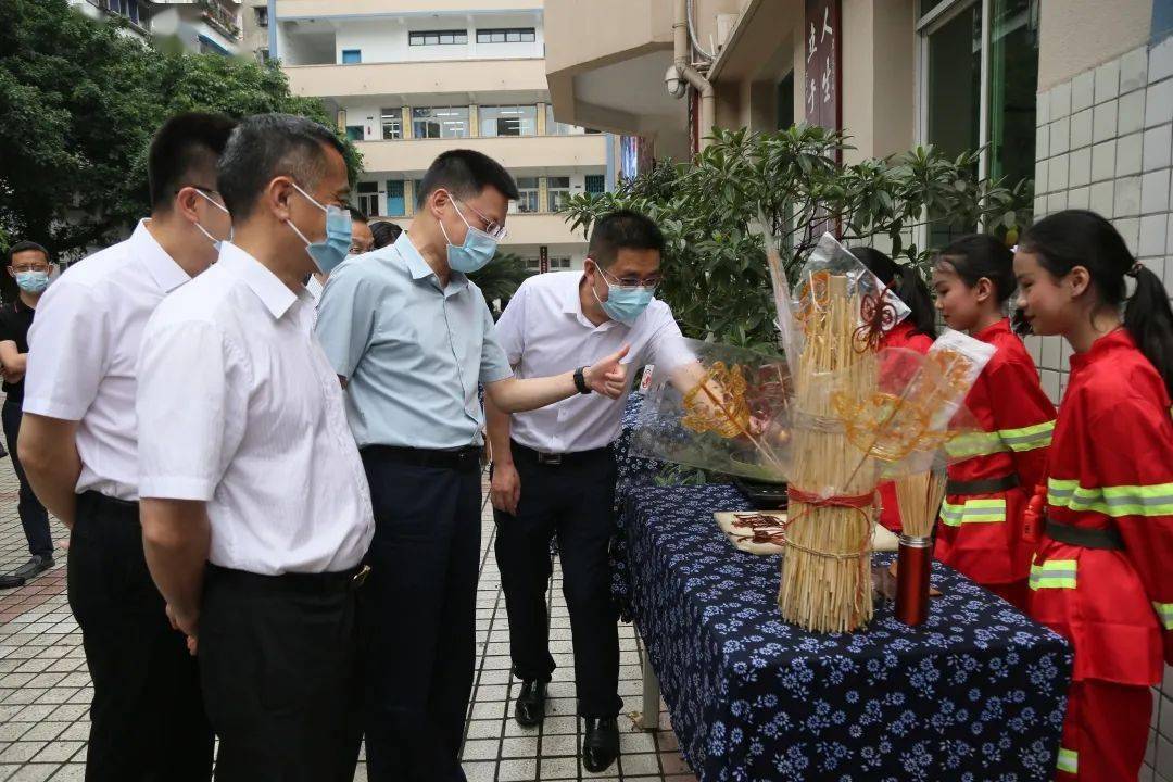 肖铁简介图片