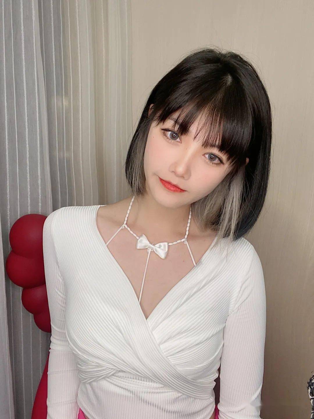 2021夏天超火的挂耳染短发