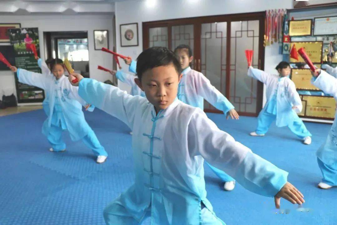 六一送给少年儿童最好的礼物中国太极拳