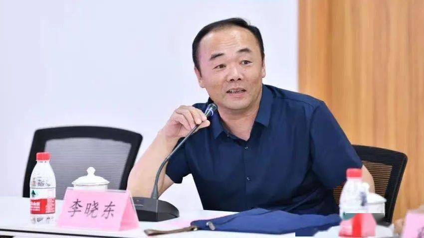 浦东新区政协委员 李晓东:针对疫苗接种问题,建议可以在公众场合推广