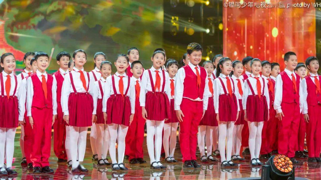 银河少年与中央广播合唱团"强强联合"演唱的《童声里的中国》,完美
