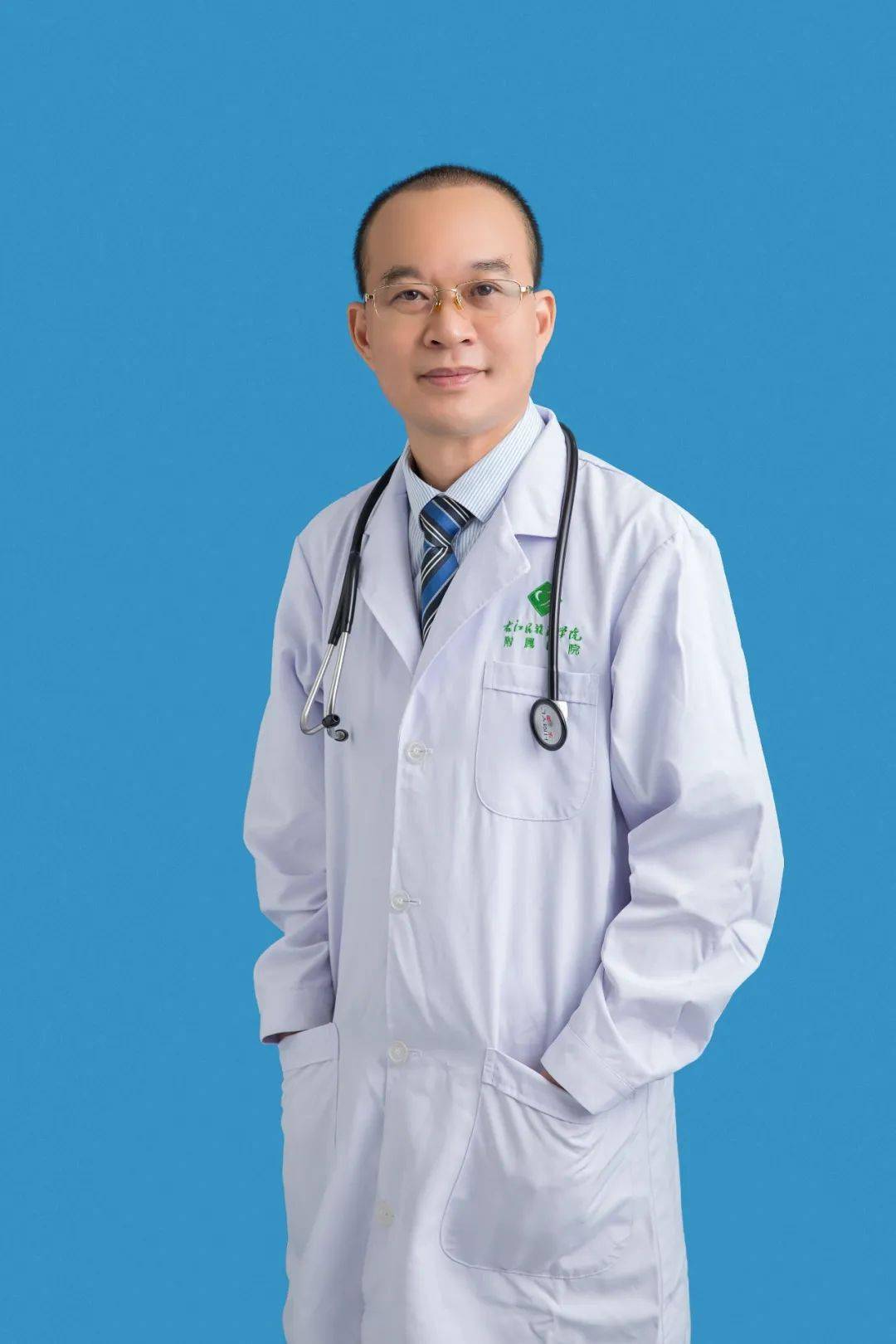 右医附院口腔科到百色学院幼儿园