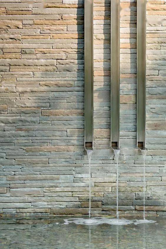 把雨水管设计成这样你咋不上天