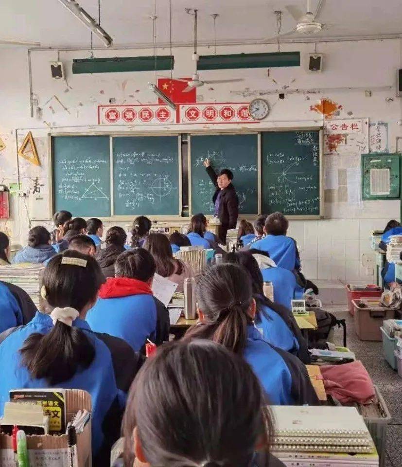 烛心向党丨师心匠意育桃李笔酣墨浓写春秋隆昌七中优秀教师展播