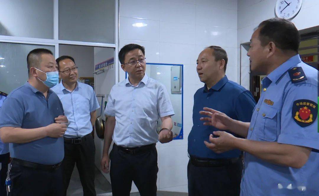 陈尚东一行先后来到宝深瀚蓝大酒店,天龙酒店,眉县中学等高考和龙舟
