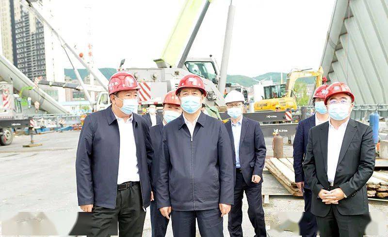 李平检查高考准备工作并调研城建重点项目_通化市