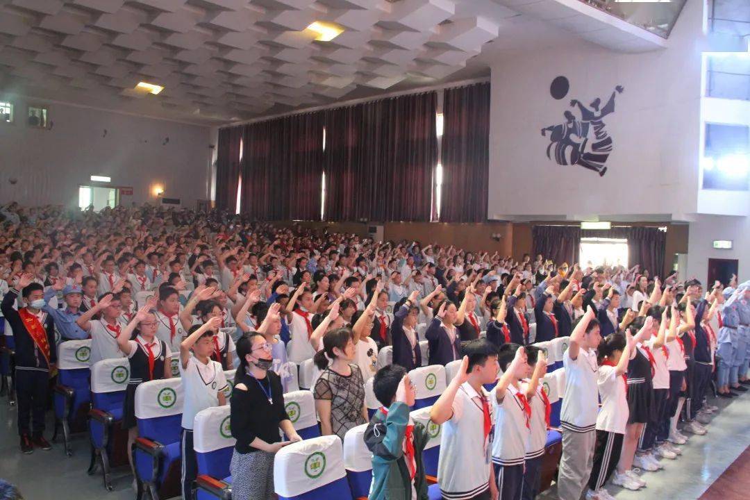 盐化中学小学部举行庆祝建党100周年暨庆"六一"节目汇演