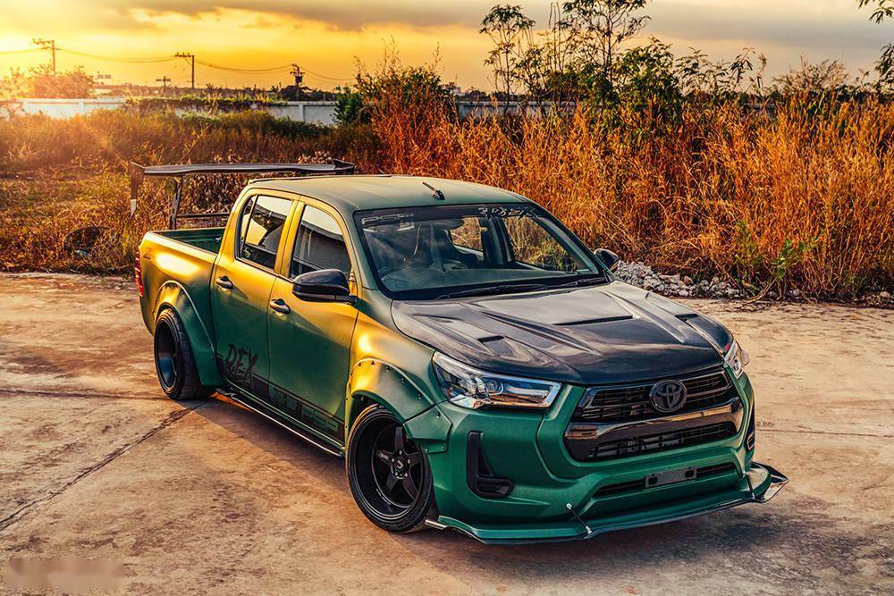 低趴爆龟版丰田hilux轻量化车身组件gt超大尾翼秒杀gtr