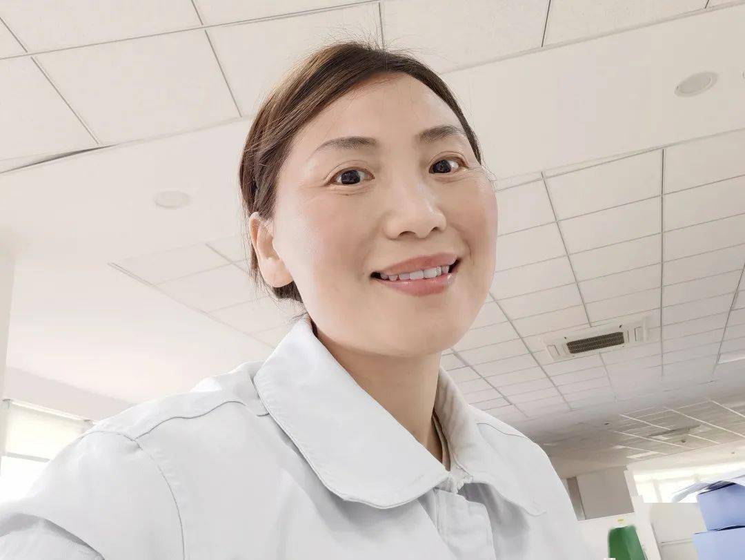 cz工厂-徐萍财务会计总部-张景景综合部-李琳琳滑动查看更多03新的