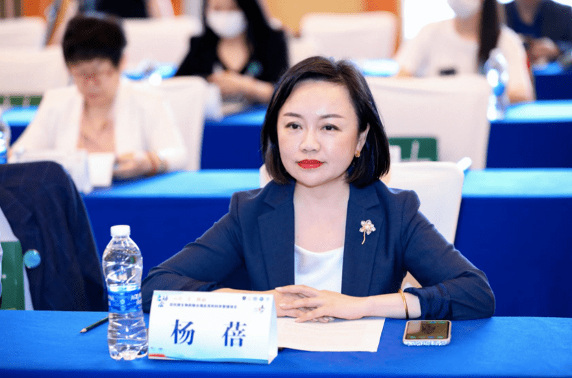 据杨蓓介绍,辉瑞在2013年启动"领航项目",积极配合相关部门完善抗微