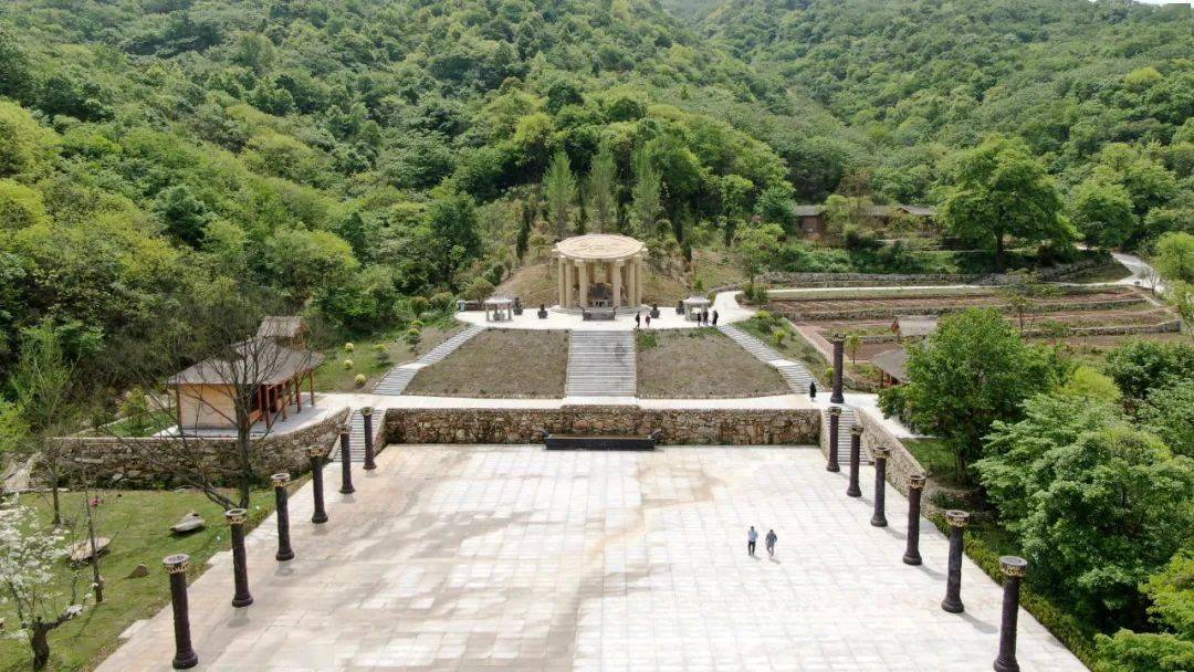 神农部落岩画再现中华农耕文明盛景