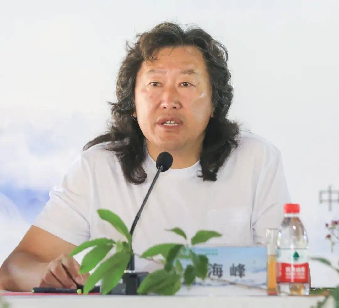 会上,集团董事戚海峰先生作为山东省园林绿化行业协会副会长从申报