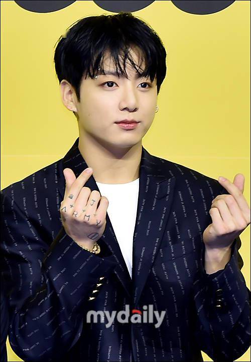 防弹少年团柾国自作曲《still with you》一周年,国内外粉丝捐款行列