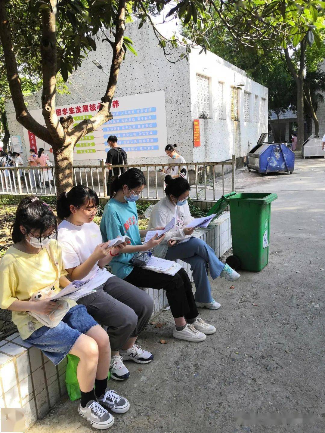 记录美好青春,定格珍贵记忆——华泰中学2021届高三毕业照_学子