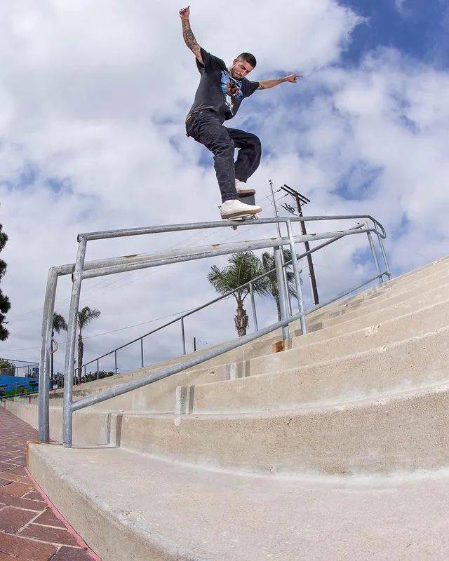 点击#scc滑板俱乐部# ,右上角设为星标,及时获取推送