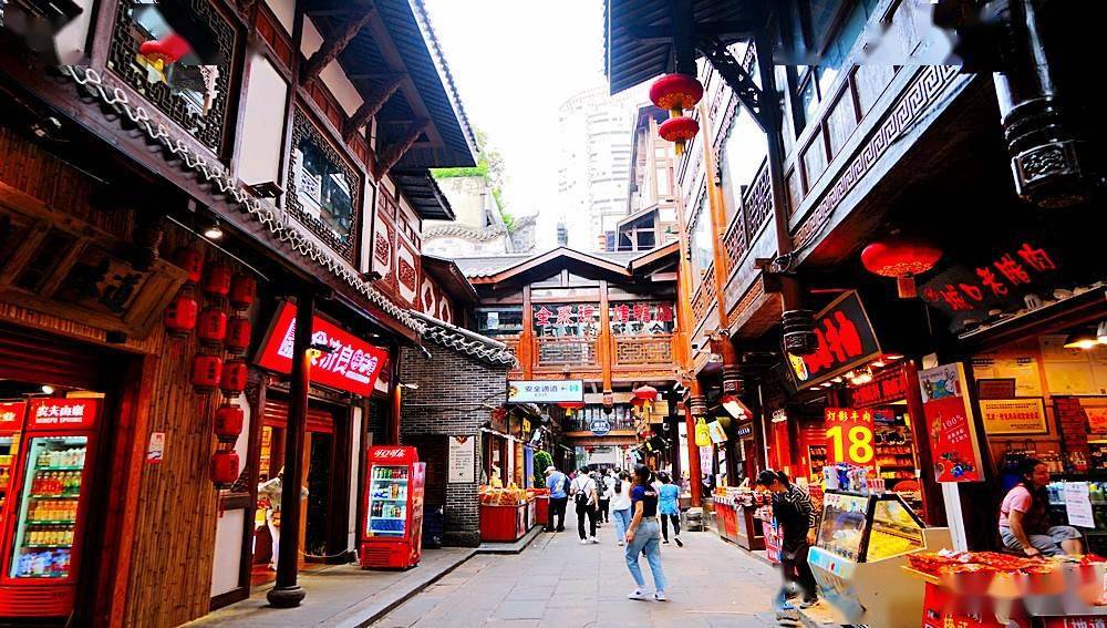 重庆洪崖洞逛山城老街赏巴渝文化