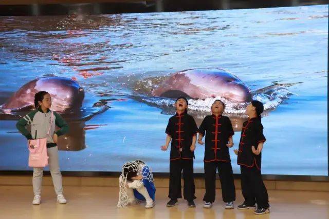 小记者站新闻 建邺区第四届汉字文化节在致远外国语小学乐山路分校举行 表演