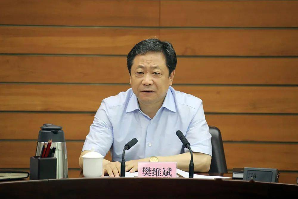 樊维斌在三个规定宣讲会议上强调严格执行三个规定坚决防止司法干预