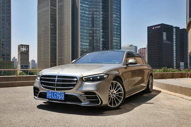 堪称汽车工业的天花板牛车网试驾全新奔驰s500l