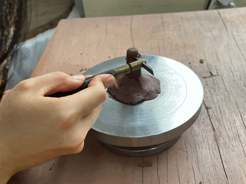 徐佳一《浅谈对紫砂壶制作工艺的学习体会》