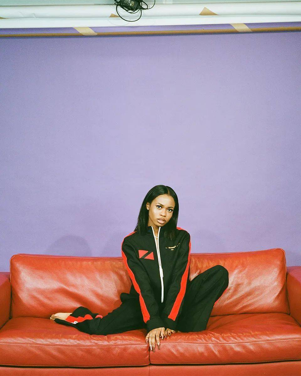 原创主理人开晒!off-white新联名"金发女郎"系列曝光,限量发售!