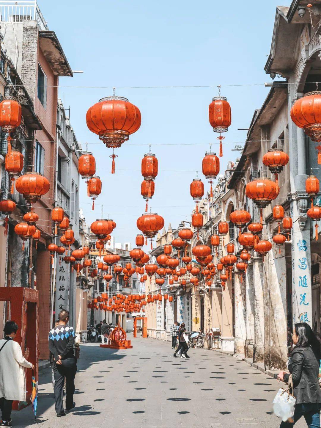 年年被嘲"旅游荒漠,今年明星扎堆去,珠海终于出圈了