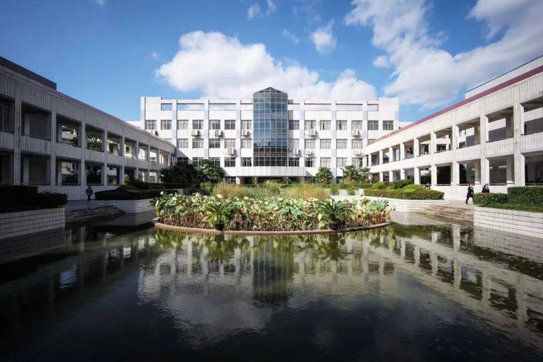 燃清华北大专门给如皋这所中学发来喜报