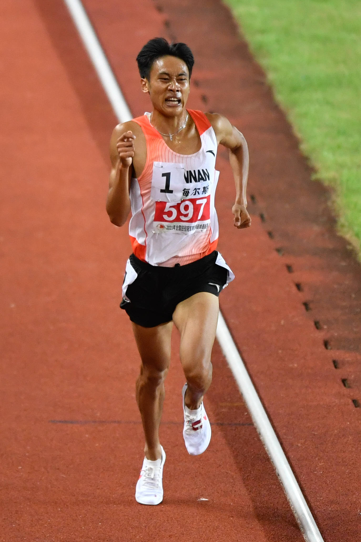 田径——全国冠军赛:宗庆华获男子5000米冠军