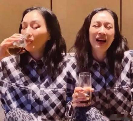 50岁钟丽缇疑怀四胎?小腹微凸不见腰,曾去普陀山求子