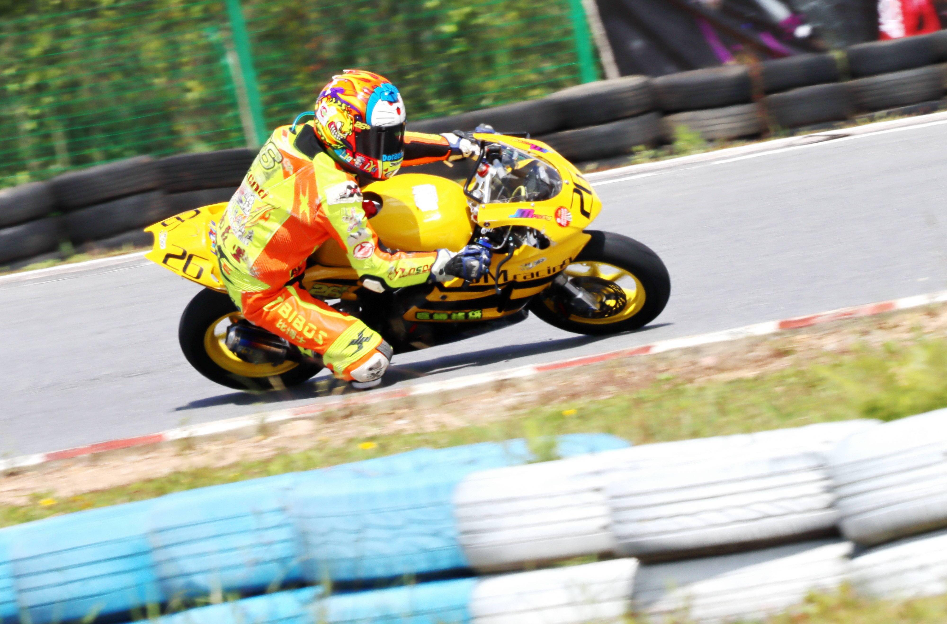 冠军特写:伟业达 gp 大湾区摩托车大赛,minigp b组 廖梓旭_比赛