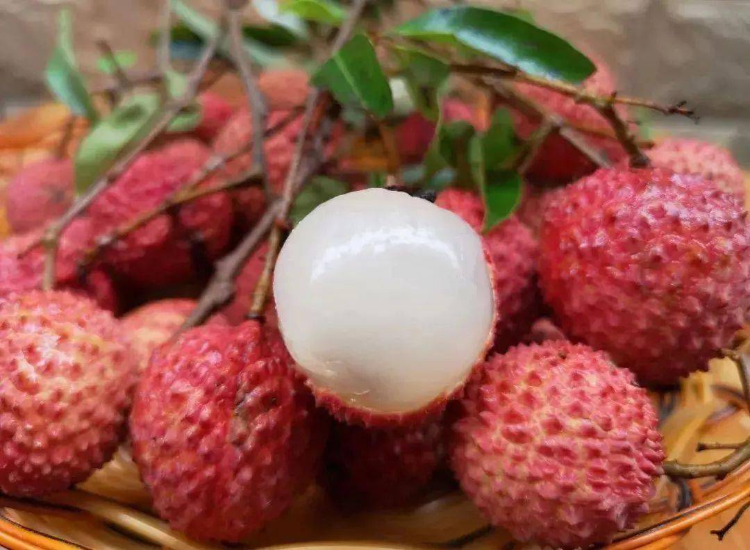 第一批桂味荔枝开启预售啦清甜多汁桂香馥郁超市价就能拿下