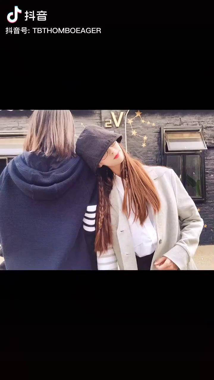 夏天一到小西服也是能够安排上的上班上街都很好看小