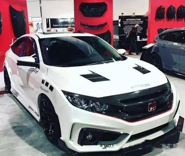 三厢思域改装typer造型车友们看看这个案例能打几分